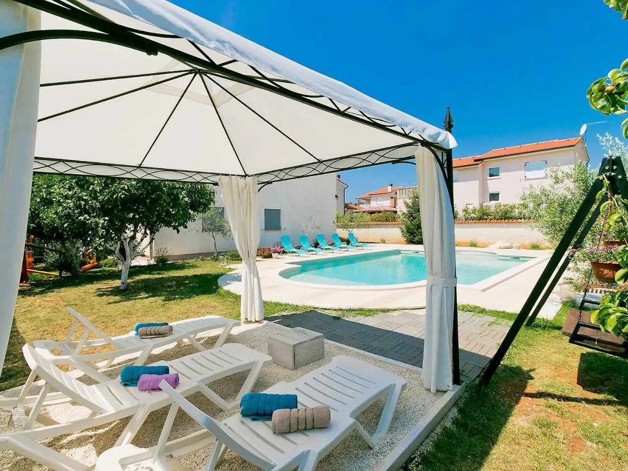 Apartment Noa Pula